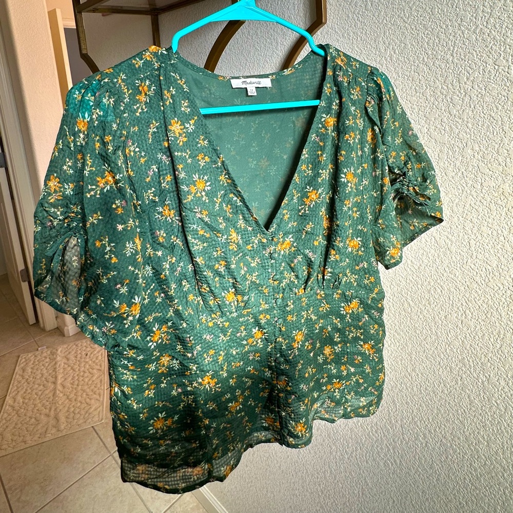 Madewell top in February Floral (green)